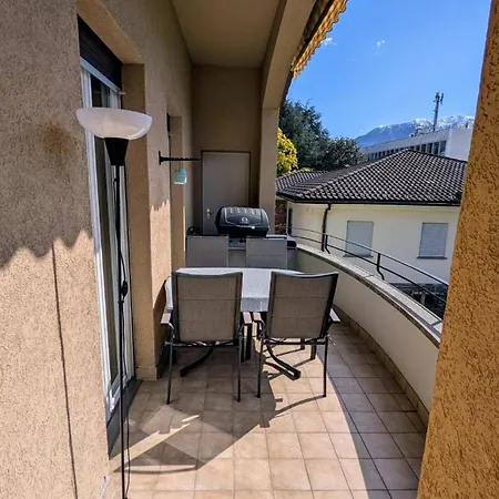 Locarno, Casa Pioda - Nahe Zentrum, Mit Balkon Und Parkplatz