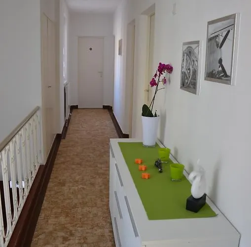 Locarno, Casa Pioda - Nahe Zentrum, Mit Balkon Und Parkplatz لوكارنو